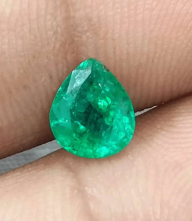 1.28ct Intense Green Zambian Emerald, Natural Earth Mined Gemstone - SMSGEMS 