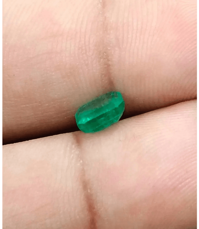 1.31ct Zambian Emerald , Natural Earth Mined Gemstone - SMSGEMS 