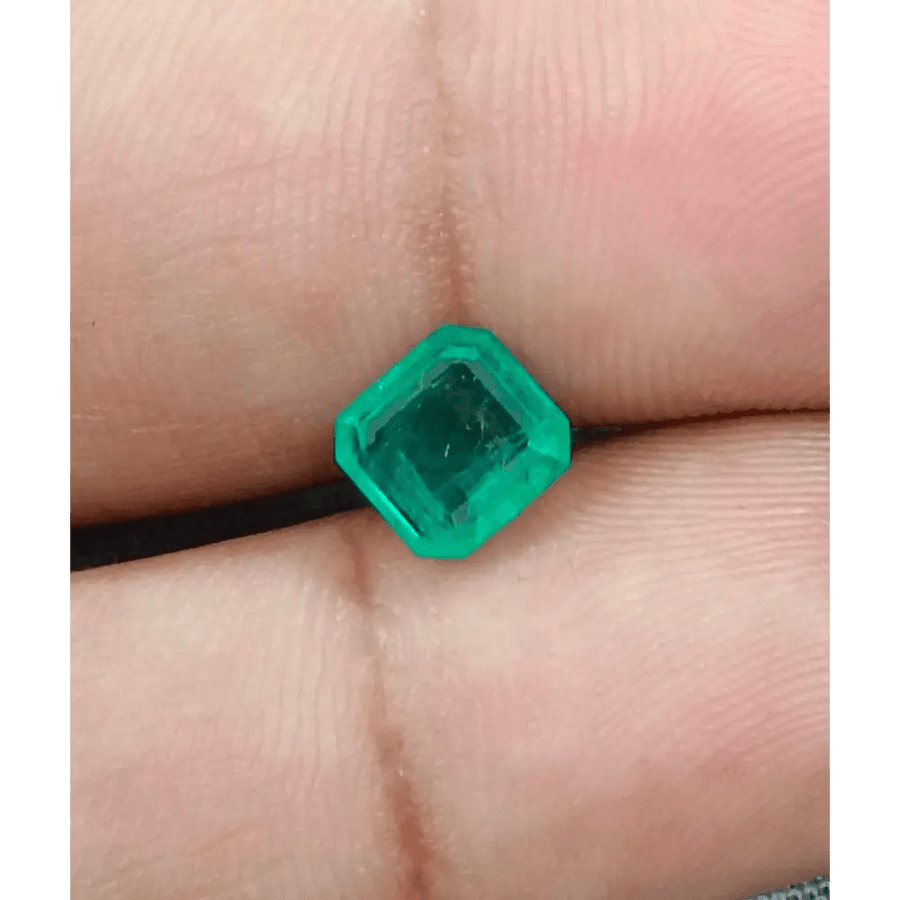 1.31ct Zambian Emerald , Natural Earth Mined Gemstone - SMSGEMS 