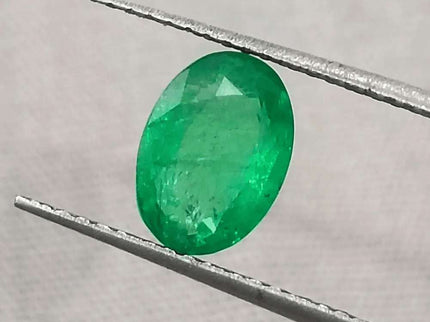 1.31ct Vivid Green Zambian Emerald, Natural Earth Mined Gemstone - SMSGEMS 