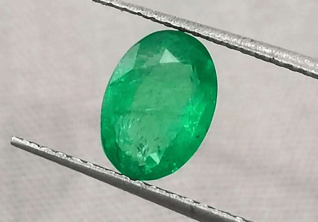 1.31ct Vivid Green Zambian Emerald, Natural Earth Mined Gemstone - SMSGEMS 