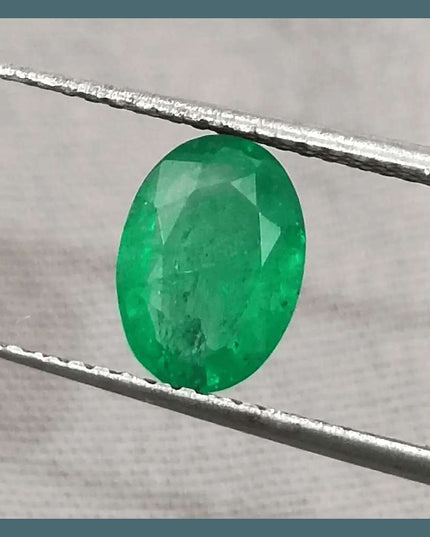 1.31ct Vivid Green Zambian Emerald, Natural Earth Mined Gemstone - SMSGEMS 