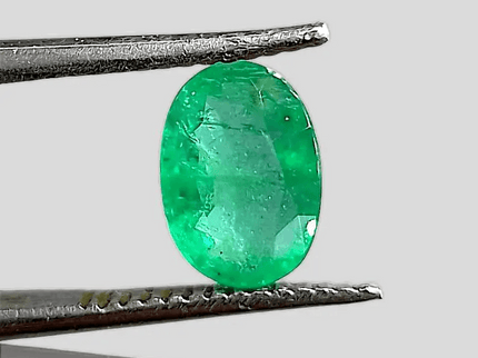 1.35ct Vivid Green Emerald, 100% Natural Gem - SMSGEMS 