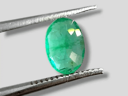 1.35ct Vivid Green Emerald, 100% Natural Gem - SMSGEMS 