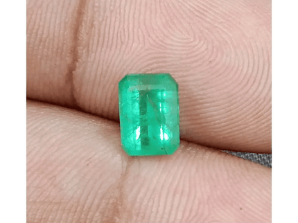 1.37ct Golden Green Swat Emerald, 100% Natural Earth Mined Gemstone. - SMSGEMS 