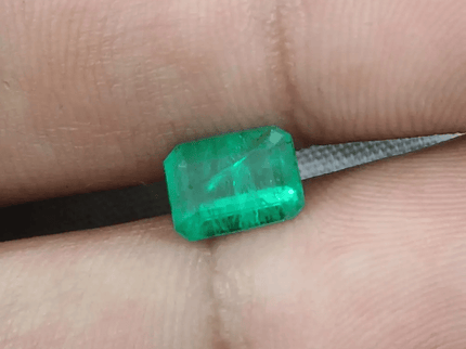 1.37ct Golden Green Swat Emerald, 100% Natural Earth Mined Gemstone. - SMSGEMS 