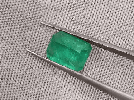 1.37ct Golden Green Swat Emerald, 100% Natural Earth Mined Gemstone. - SMSGEMS 