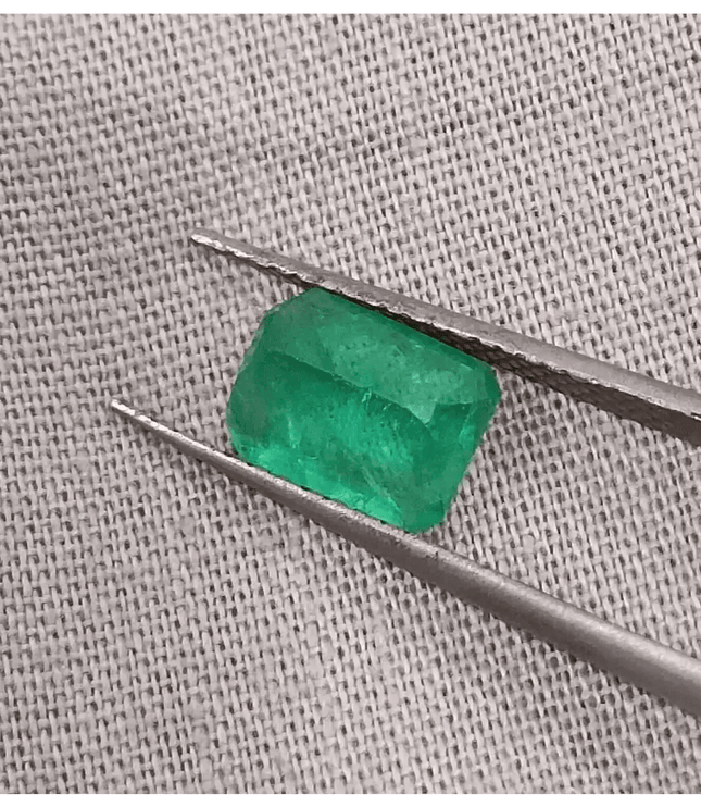 1.37ct Golden Green Swat Emerald, 100% Natural Earth Mined Gemstone. - SMSGEMS 