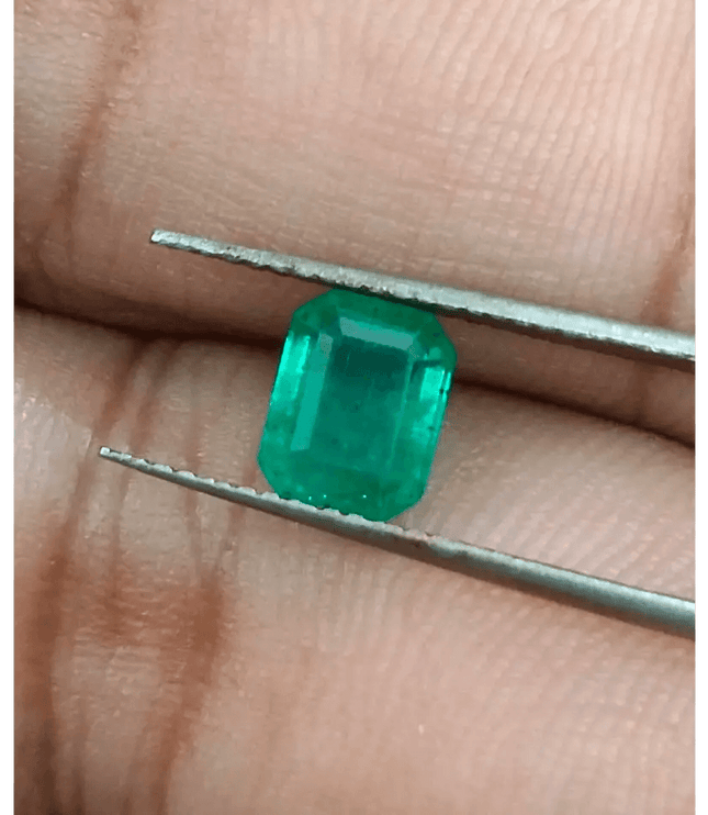 1.39ct Velvet Green Emerald , 100% Natural Earth mined Gemstone - SMSGEMS 