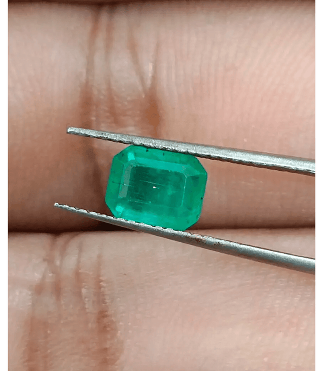 1.39ct Velvet Green Emerald , 100% Natural Earth mined Gemstone - SMSGEMS 
