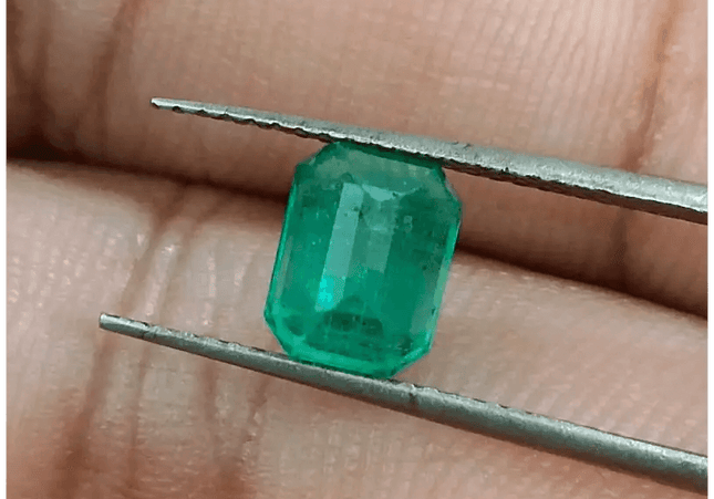 1.39ct Velvet Green Emerald , 100% Natural Earth mined Gemstone - SMSGEMS 