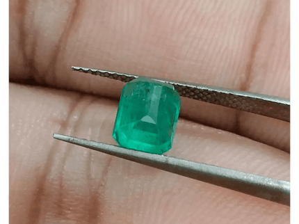1.39ct Velvet Green Emerald , 100% Natural Earth mined Gemstone - SMSGEMS 