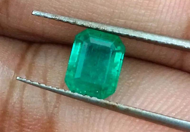 1.39ct Velvet Green Emerald , 100% Natural Earth mined Gemstone - SMSGEMS 