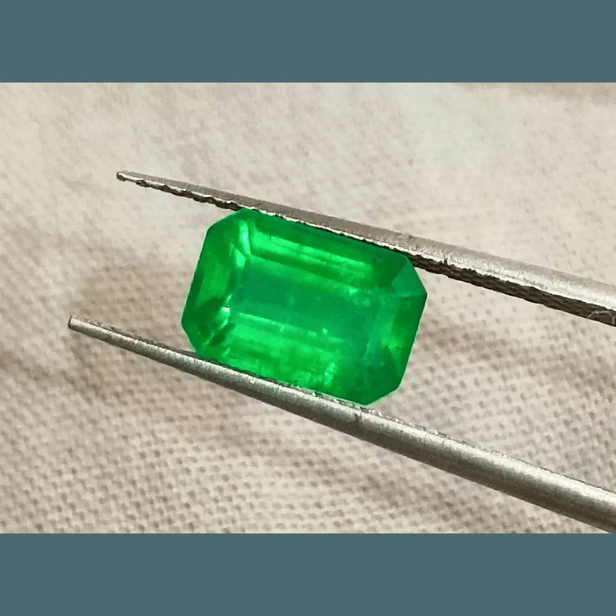 1.40ct AAA Colombian Emerald certified By GSI, Natural Gemstone - SMSGEMS 