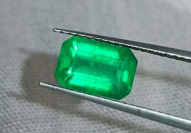 1.40ct AAA Colombian Emerald certified By GSI, Natural Gemstone - SMSGEMS 