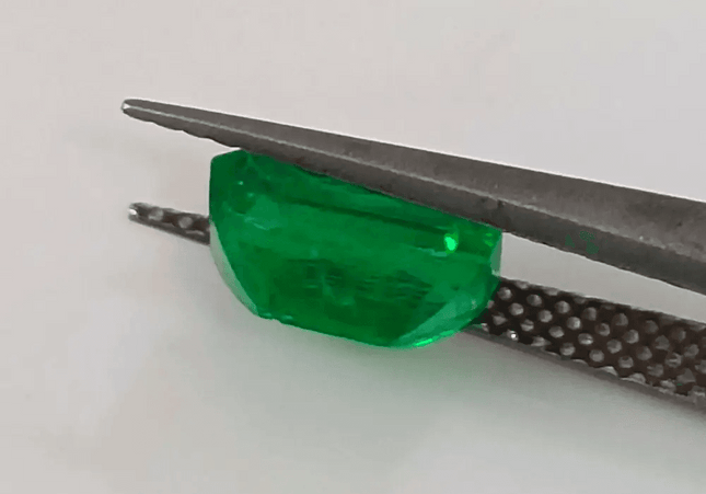 1.40ct AAA Colombian Emerald certified By GSI, Natural Gemstone - SMSGEMS 