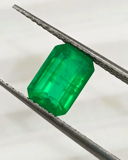 1.40ct AAA Colombian Emerald certified By GSI, Natural Gemstone - SMSGEMS 