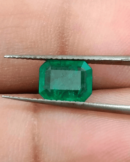1.42ct Deep Green Swat Emerald, Natural Earth Mined Gemstone - SMSGEMS 