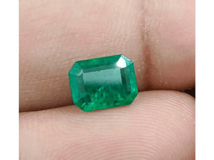 1.42ct Deep Green Swat Emerald, Natural Earth Mined Gemstone - SMSGEMS 
