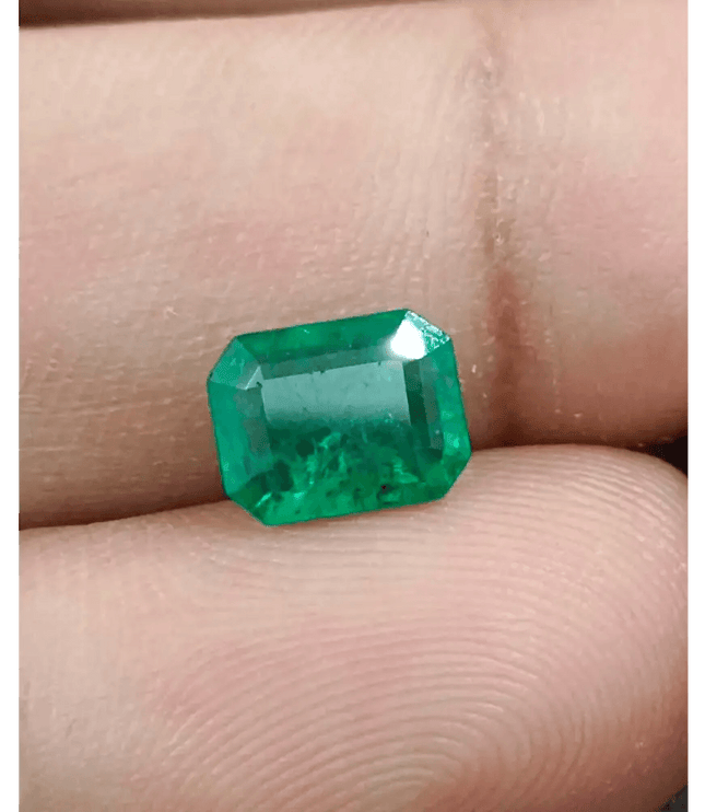 1.42ct Deep Green Swat Emerald, Natural Earth Mined Gemstone - SMSGEMS 