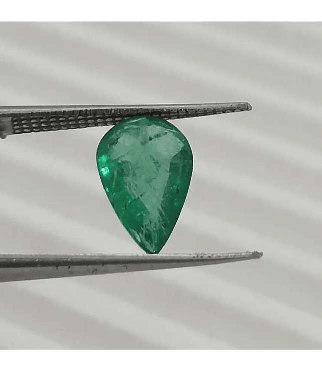 1.42ct Deep Vivid Green Emerald, 100% Natural Gem - SMSGEMS 