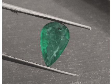 1.42ct Deep Vivid Green Emerald, 100% Natural Gem - SMSGEMS 