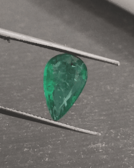 1.42ct Deep Vivid Green Emerald, 100% Natural Gem - SMSGEMS 