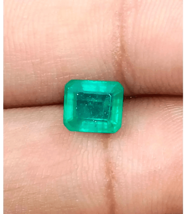 1.45ct Velvet Green Swat Emerald , 100% Natural Earth Mined Gemstone - SMSGEMS 