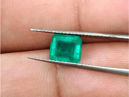 1.45ct Velvet Green Swat Emerald , 100% Natural Earth Mined Gemstone - SMSGEMS 
