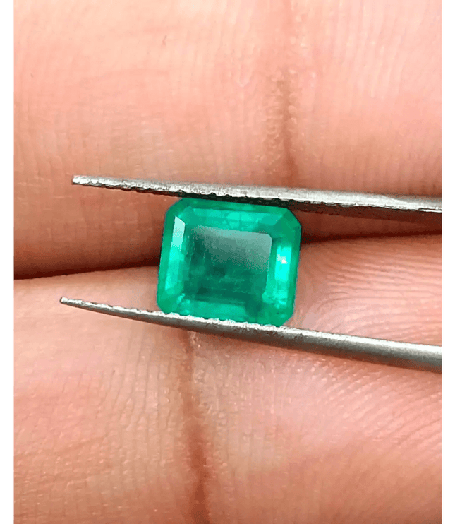 1.45ct Velvet Green Swat Emerald , 100% Natural Earth Mined Gemstone - SMSGEMS 