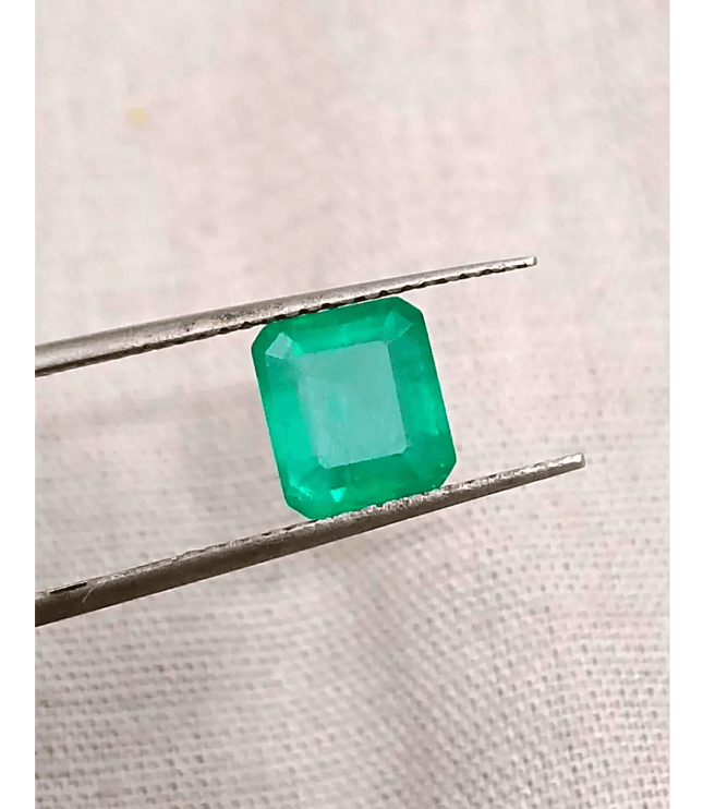 1.45ct Velvet Green Swat Emerald , 100% Natural Earth Mined Gemstone - SMSGEMS 