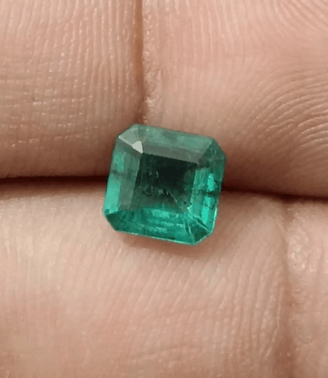 1.45ct Intense Green Zambian Emerald , 100% Natural Earth Mined Gem. - SMSGEMS 
