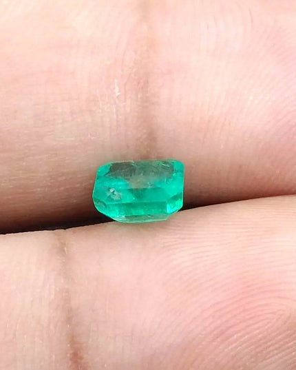 1.46ct Zambian Emerald, Natural Earth Mined Gemstone - SMSGEMS 