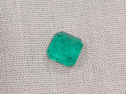 1.46ct Zambian Emerald, Natural Earth Mined Gemstone - SMSGEMS 
