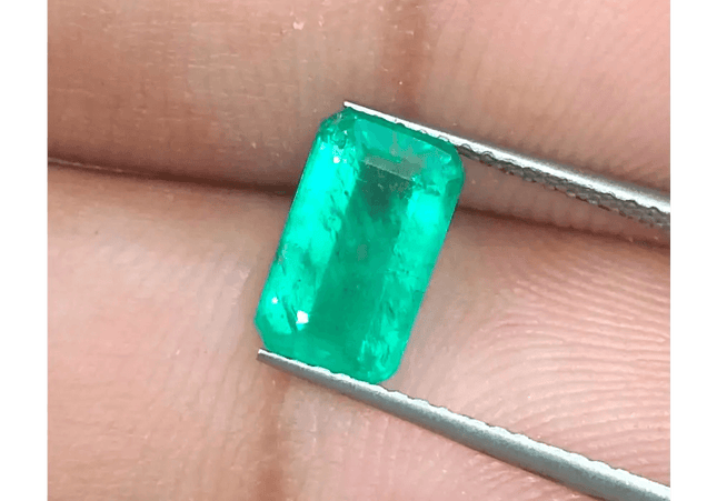 1.50ct Colombian Emerald, Natural Earth Mined Gemstone - SMSGEMS 