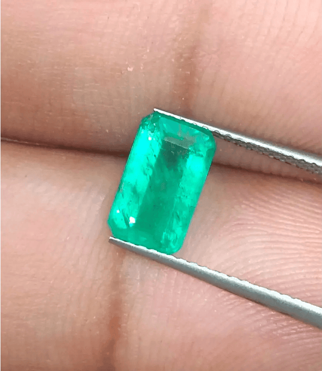1.50ct Colombian Emerald, Natural Earth Mined Gemstone - SMSGEMS 