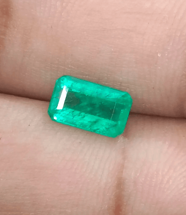 1.50ct Colombian Emerald, Natural Earth Mined Gemstone - SMSGEMS 
