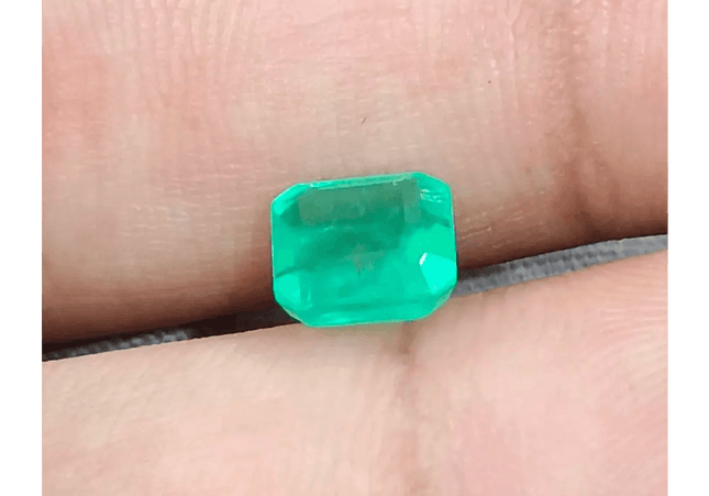 1.51ct Colombian Emerald, Natural Earth Mined Gemstone. - SMSGEMS 