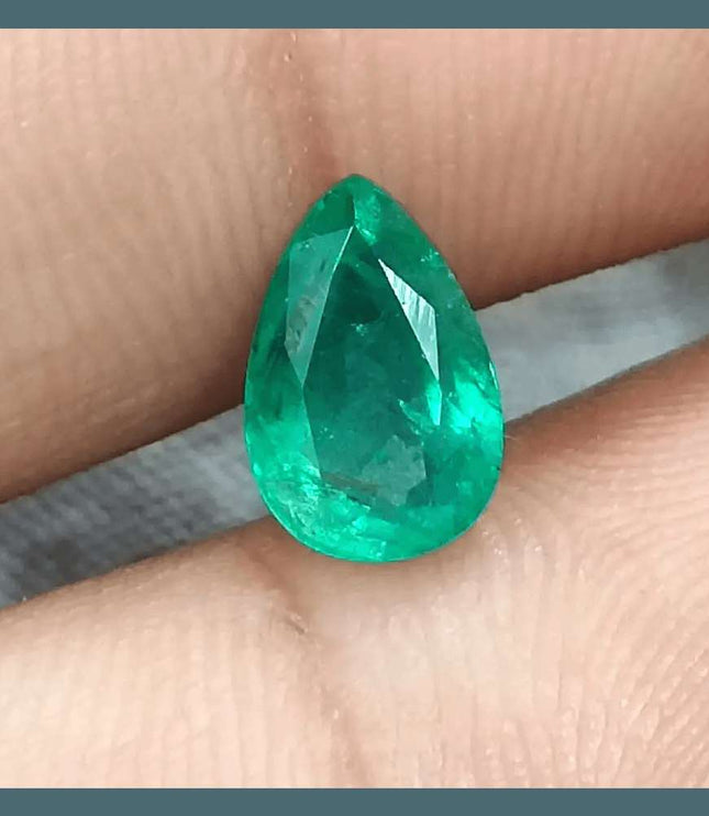 1.51ct Intense Green Emerald, Natural Earth Mined Gemstone - SMSGEMS 