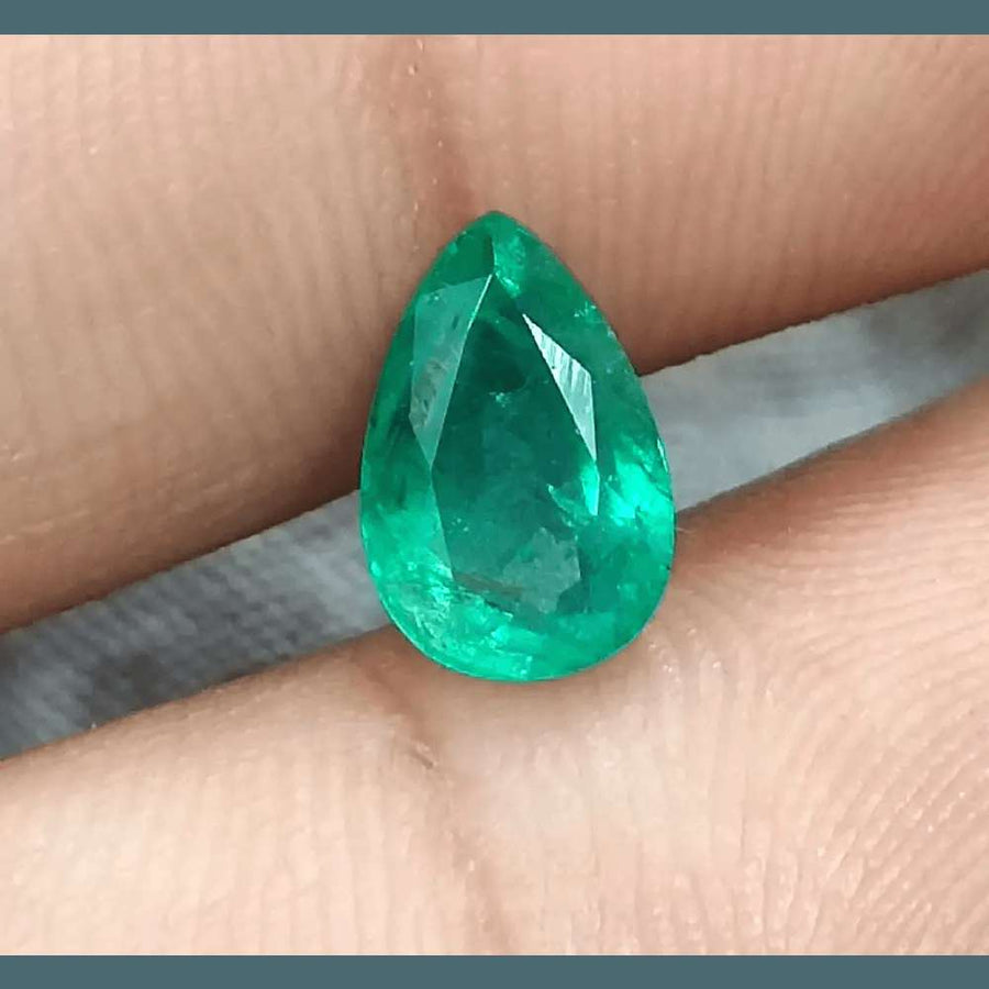 1.51ct Intense Green Emerald, Natural Earth Mined Gemstone - SMSGEMS 