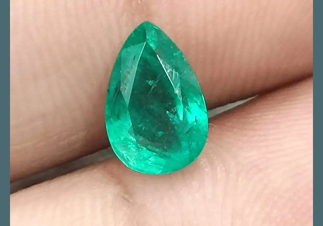 1.51ct Intense Green Emerald, Natural Earth Mined Gemstone - SMSGEMS 