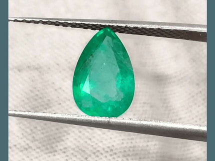 1.51ct Intense Green Emerald, Natural Earth Mined Gemstone - SMSGEMS 