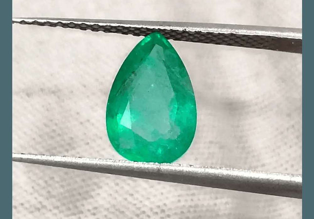 1.51ct Intense Green Emerald, Natural Earth Mined Gemstone - SMSGEMS 