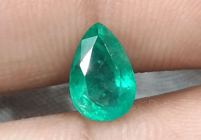 1.51ct Intense Green Emerald, Natural Earth Mined Gemstone - SMSGEMS 