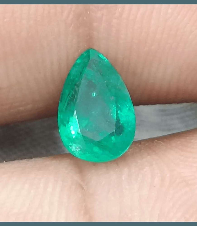 1.51ct Intense Green Emerald, Natural Earth Mined Gemstone - SMSGEMS 