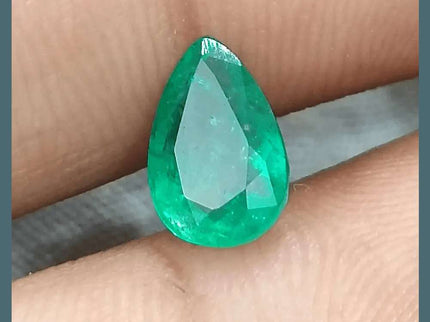 1.51ct Intense Green Emerald, Natural Earth Mined Gemstone - SMSGEMS 