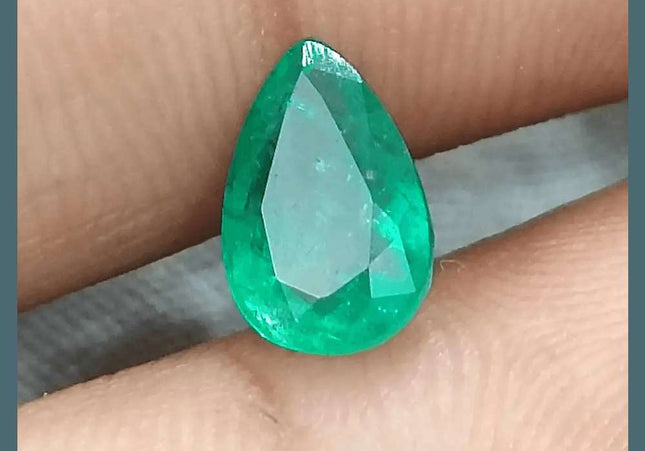 1.51ct Intense Green Emerald, Natural Earth Mined Gemstone - SMSGEMS 