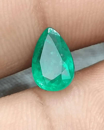 1.51ct Intense Green Emerald, Natural Earth Mined Gemstone - SMSGEMS 