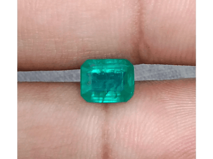 1.57ct Zambian Emerald , 100% Natural Earth Mined Gemstone - SMSGEMS 