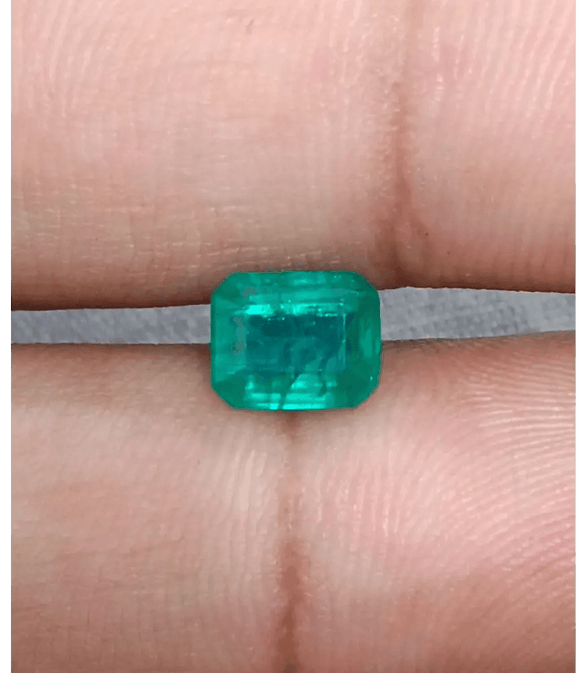 1.57ct Zambian Emerald , 100% Natural Earth Mined Gemstone - SMSGEMS 